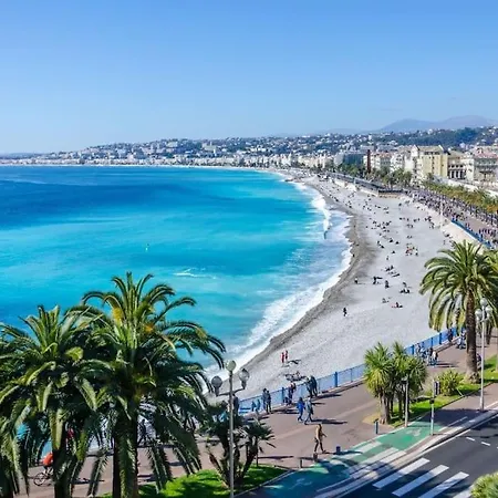 Incantevole Pieds Dans L'eau * Sanremo